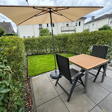 Unter Den Weinbergen *