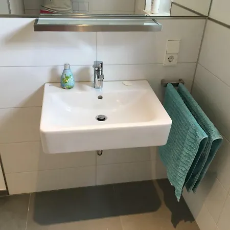 Unter Den Weinbergen * Koenigswinter